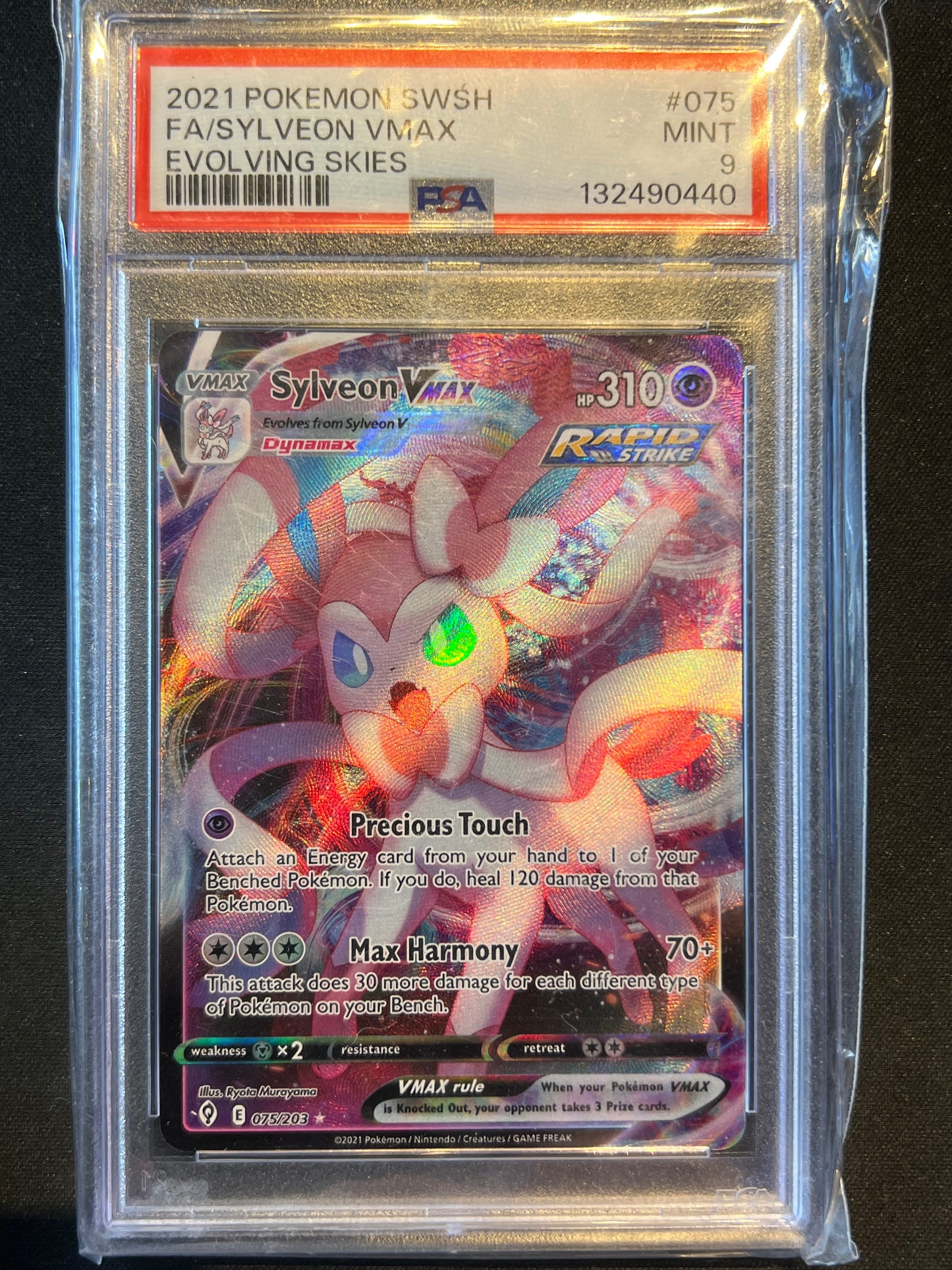 2021 Pokemon SWSH Evolving Skies Sylveon VMAX #075/203 PSA 9