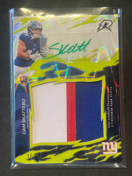 2025 Topps Resurgence Cam Skattebo Rookie Relic Signatures 10/15 Lime Refractor #RRS-CS
